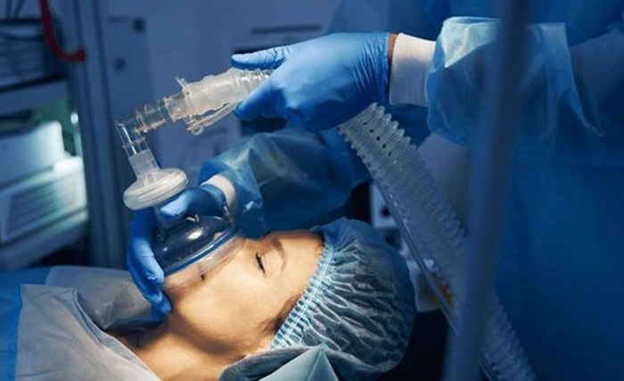 هل توفر حقيبة الإنعاش اليدوي أكسجينًا بنسبة 100%؟ منظور سريري لمقدمي الرعاية الصحية (مع رؤى حول المشتريات)